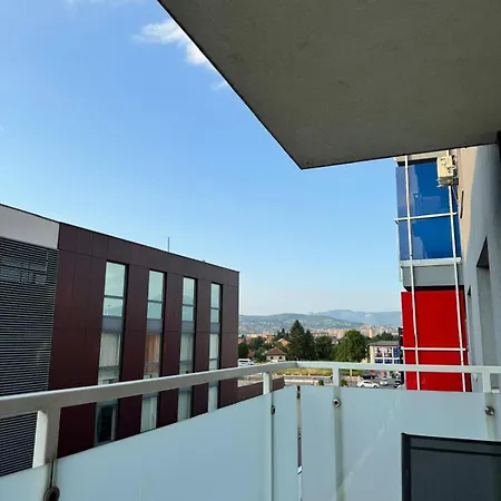 Bingo Mall Luxury Ilidza 아파트 *
